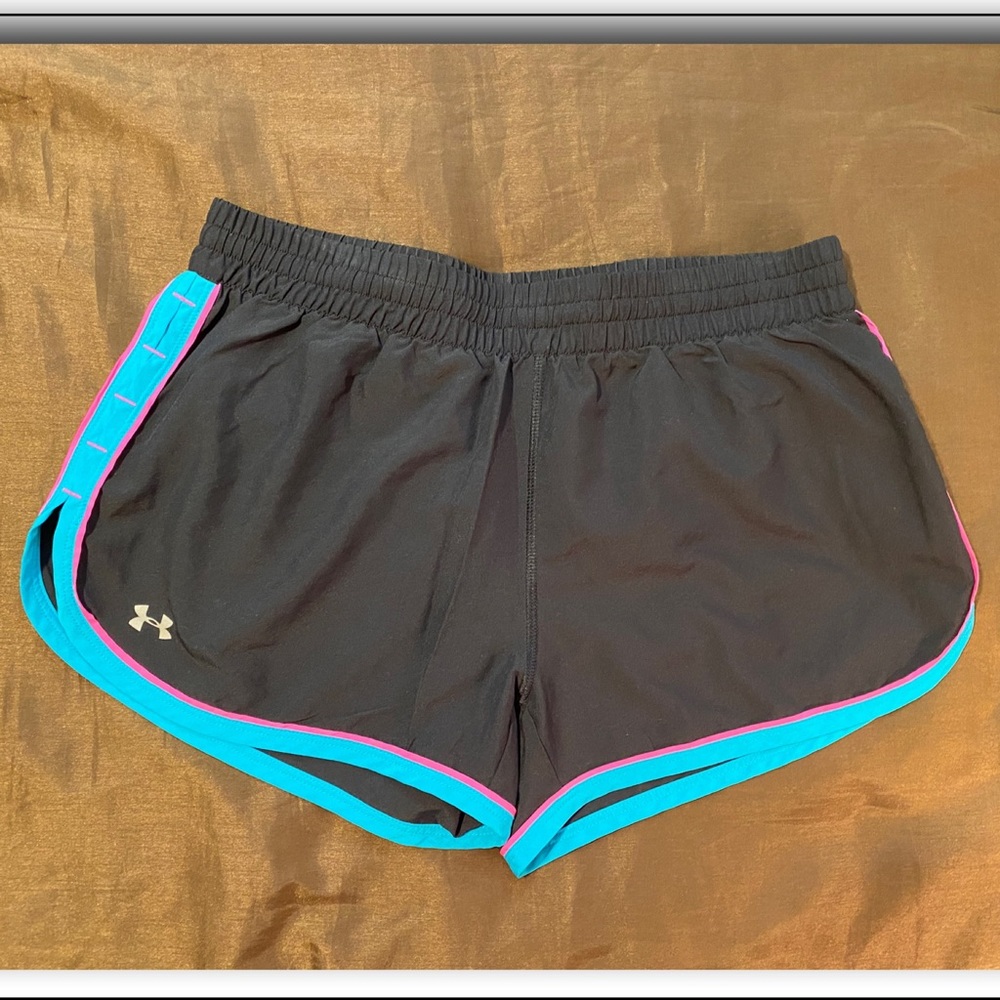 S/M Black Women’s Under Armour Athletic Shorts